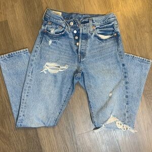 Levi’s 501 S Button Fly Distressed Jeans 
25W  28L